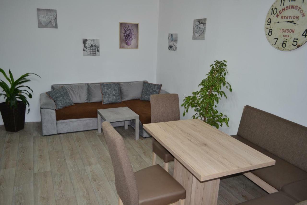 Apartman Jarka Bodice ภายนอก รูปภาพ